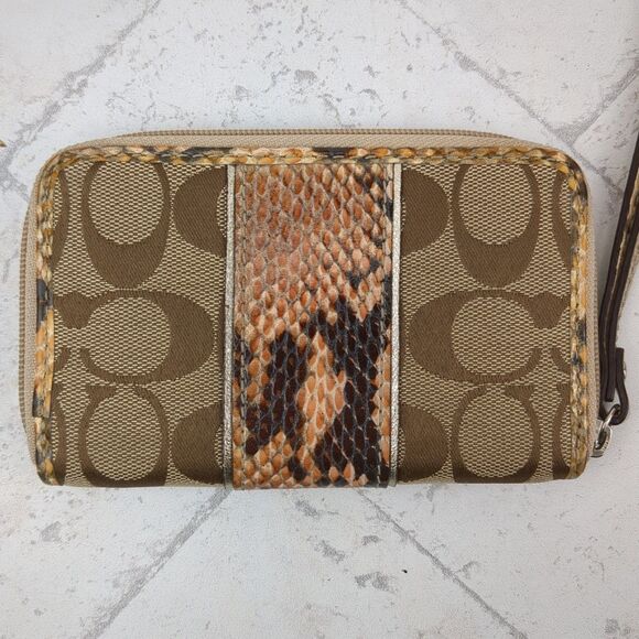 Coach Sutton Signature C Python Universal Case Wristlet Khaki Natural 61851 - Picture 3 of 14